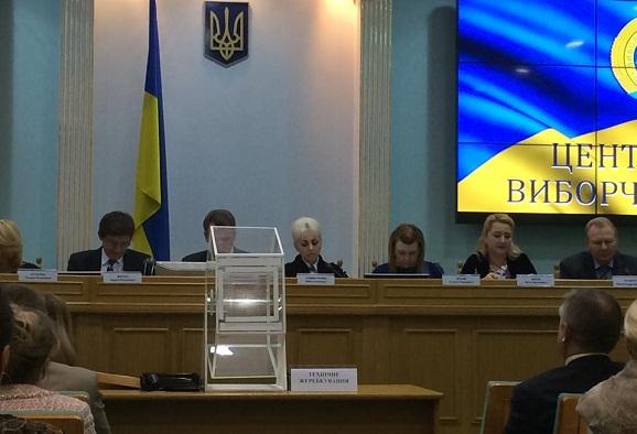 Переселенцам из Донбасса облегчили участие в голосовании на выборах в Раду