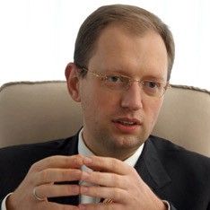 Яценюк отказался поддерживать Януковича и Тимошенко